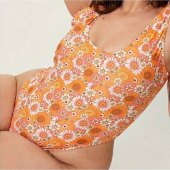 NEW Nasty Gal Orange White Floral Plus Size One Piece Swimsuit, NEW, Size 18 - Picture 1 of 12